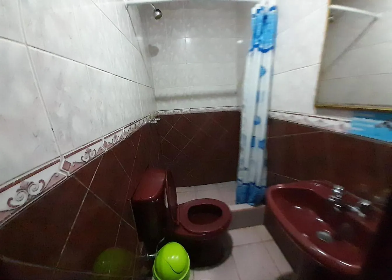 Hostal California Quito 0*,  Ekvádor